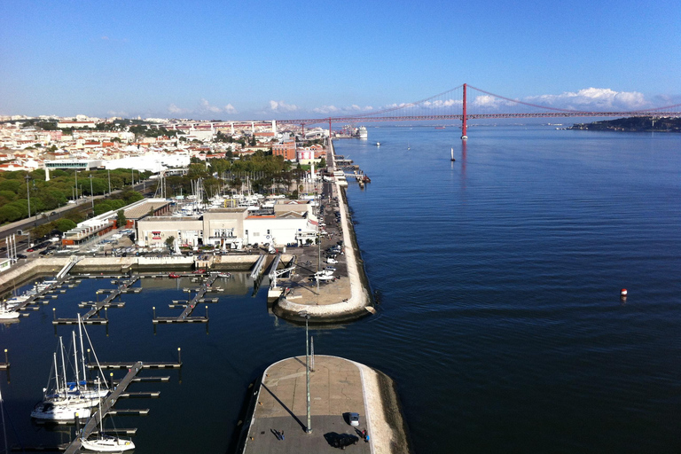 Limousine tour covering Lisbon and Cascais&Sintra. Luxury tour covering Lisbon highlights and Cascais&Sintra.