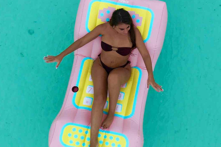 Zanzibar: Float Photoshoot on Kendwa Beach