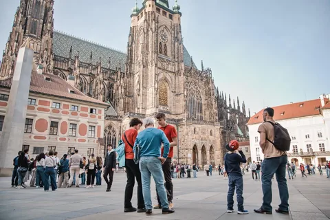 Praga: City tour de 6 horas incluindo cruzeiro guiado e almoço