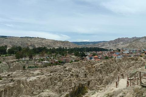Discover La Paz: Panoramic Bus Tour, Cable Car & Moon Valley