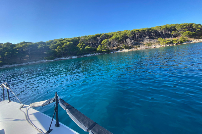 Split: Private Speedboat Charter 3 Islands Half-Day Boat Tour with Blue Lagoon
