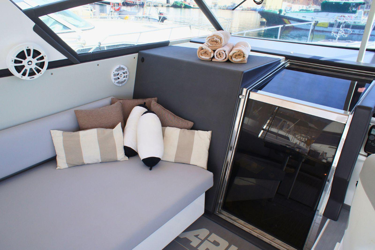 Excursion en yacht privé avec barbecue gastronomique et coucher de soleil sur les plages de PapagayoExcursion en yacht privé avec barbecue gastronomique et coucher de soleil sur 