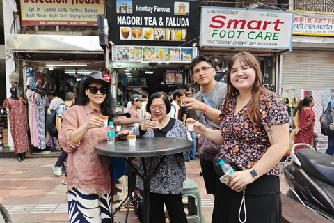 德里：女性导游陪同的旧德里豪华之旅与嘟嘟车体验德里：老德里奢华之旅（女导游陪同，嘟嘟车接送）