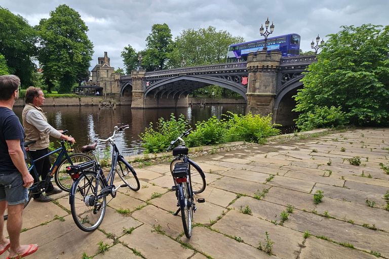 York: Tour guidato della città in eBike con divertenti fatti storici