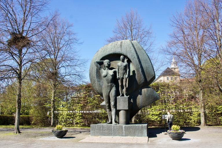 Oslo in War and Peace – A Walk Through Contrasts