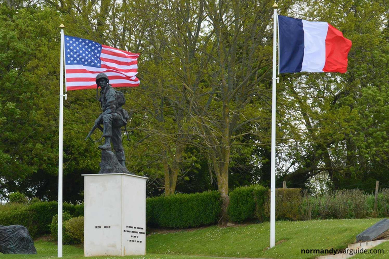 Amerikanska fallskärmsjägare i Normandie privat rundtur på slagfältet