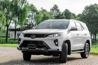 Private car from DaNangairport/train station to DaNang/HoiAn - Housity