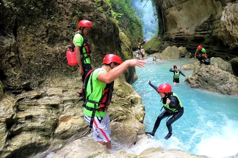 Cebu: Wędrówka na szczyt Osmena i kanioning Fun Badian KawasanCebu: jednodniowa wycieczka na szczyt Osmeña i kanion Kawasan Falls