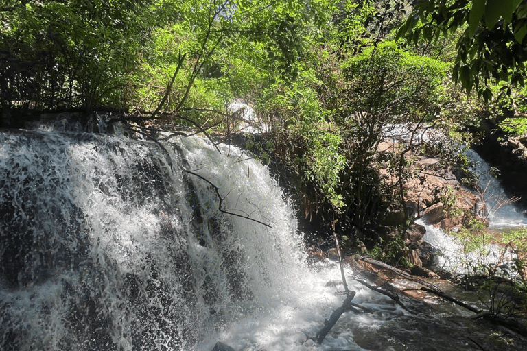 Ella: Bomburu Ella Waterfall & Porawagala View Point Tour