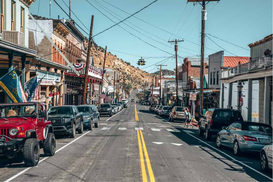 Ab Reno: Halbtagesausflug in die historische Old West-Stadt Virginia City. Foto: GetYourGuide