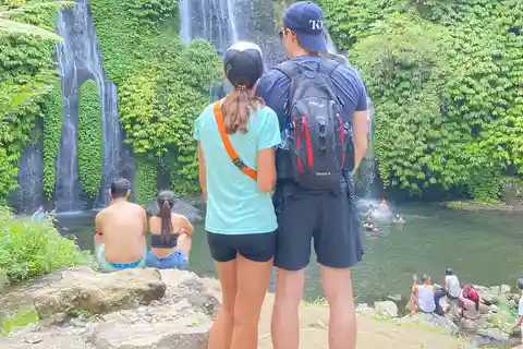 Munduk/lovina:trekking alle cascate di Banyumala