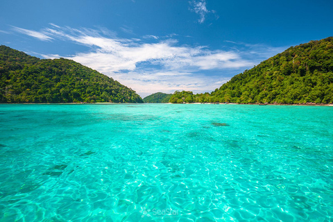 Z Phuket: wycieczka z rurką na wyspy SurinZ Phuket: wycieczka snorkelingowa na wyspy Surin