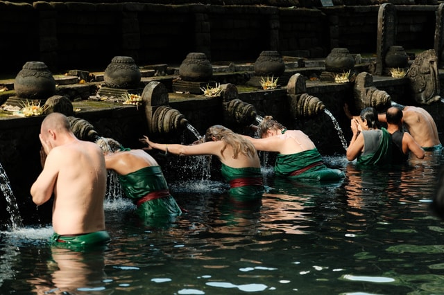 Tirta Empul: Temple Tour with Optional Spiritual Cleansing