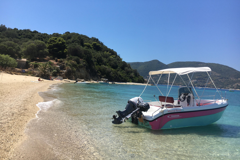 Location de bateau sans permis pour l'île de la Tortue et les grottes de KeriLaganas : 4 heures de location de bateau privé, parc marin et grottes de Keri