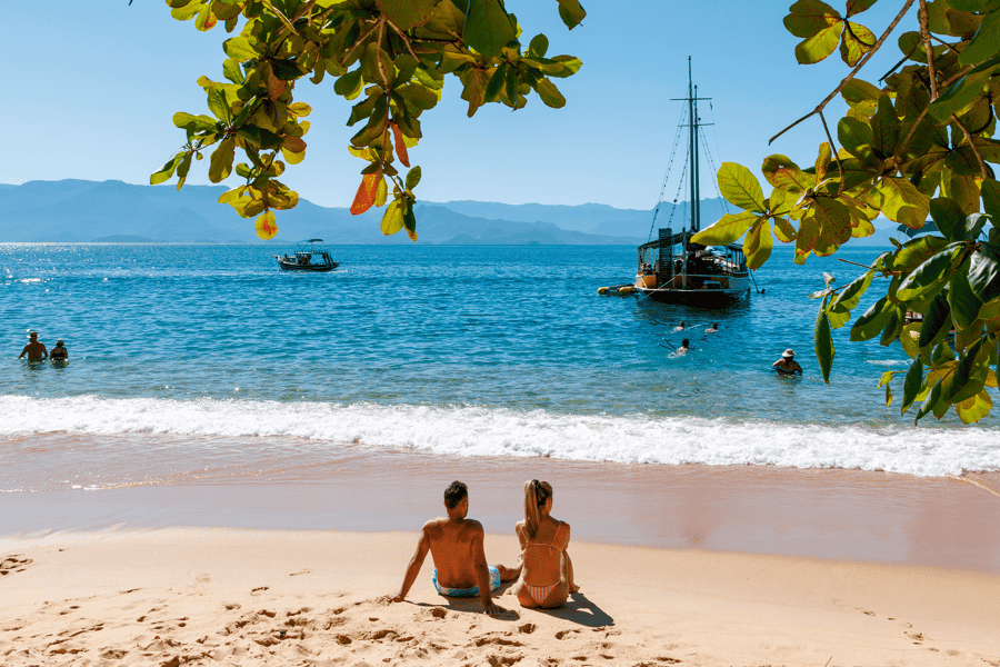 Die Bucht von Paraty: Inseln & Strände Bootstour mit Schnorcheln. Foto: GetYourGuide Die Bucht von Paraty: Inseln & Strände Bootstour mit Schnorcheln. Foto: GetYourGuide