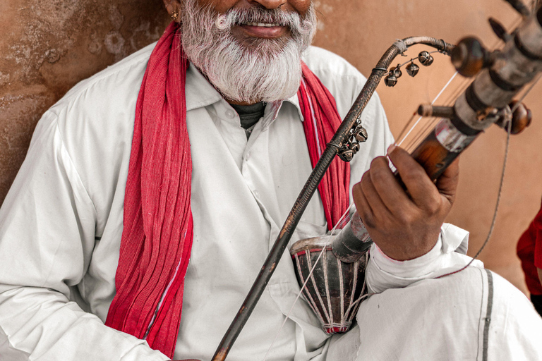 Jaisalmer: From Golden Dunes to Folk Rhythms and Dinner