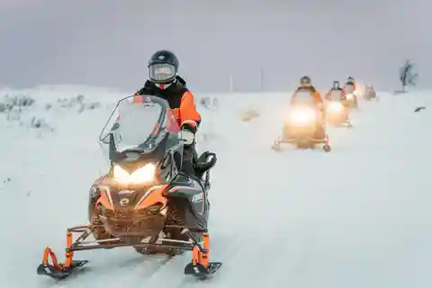Alta: Avventura in motoslitta e pesca sul ghiaccio