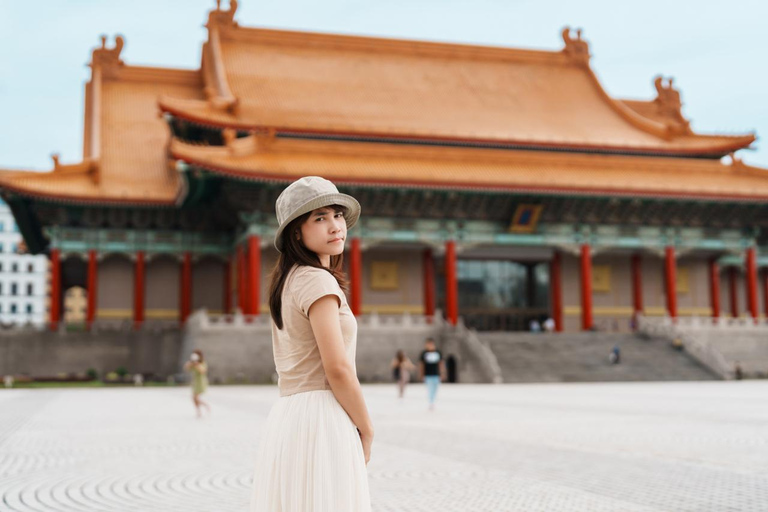Taipei: Private Photoshoot at Iconic Landmarks Premium: 50 photos | 60 mins
