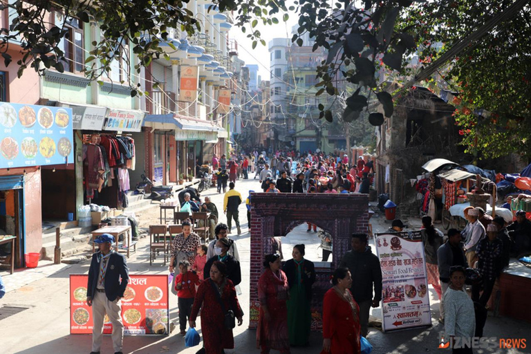 Tokha: Saturday Market & Fair Food Hunt Experience