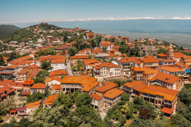 From Tbilisi: Kakheti Wine, Culture & Sighnaghi Group Tour