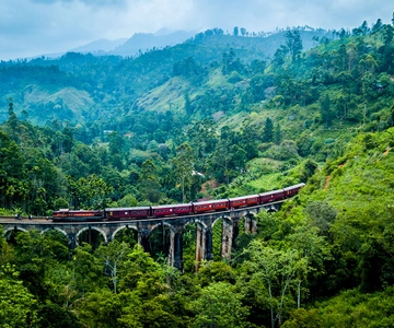 Ella: Second Class Scenic Train Ticket van/naar Kandy