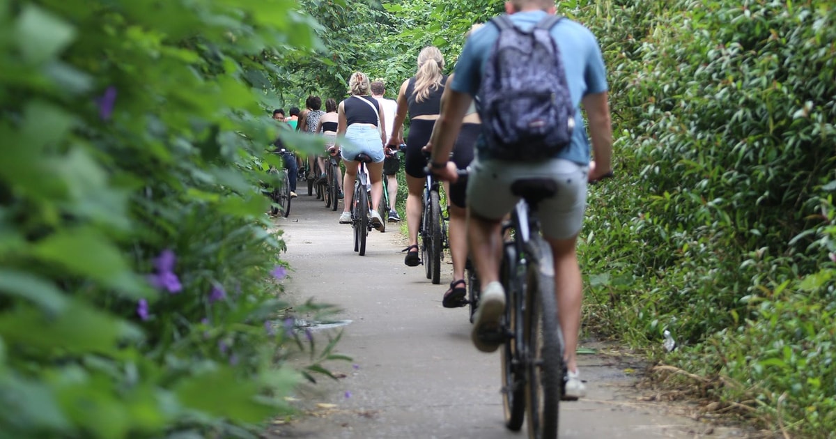 Best Family & Friend Day Trips and Activities in Vietnam 31 Hanoi: Bike Tour Through Hidden Gems and Banana Island