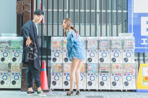 Couples Photo shoot in Osaka 2 locations (Dotonbori and Shinsekai)