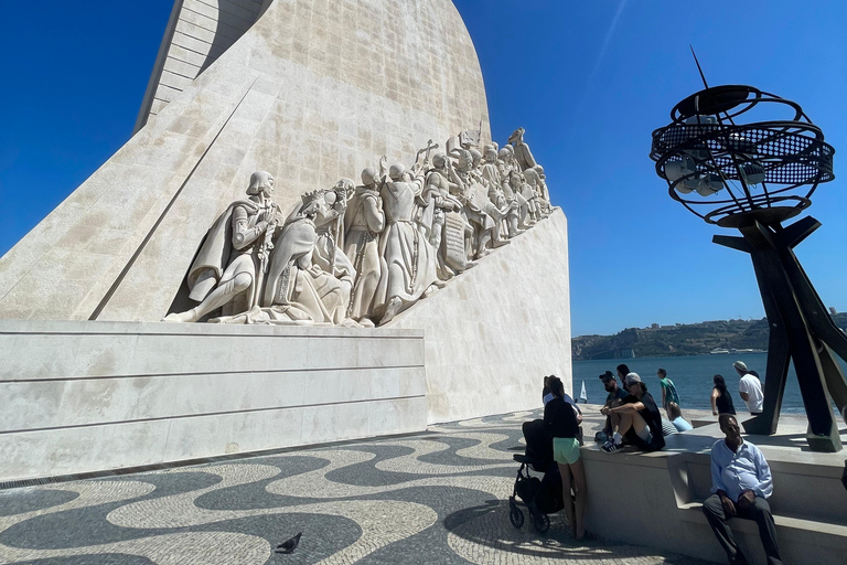 Lisbon: Vintage Electric Tuk-Tuk Guided Tour with Tastings