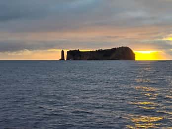Vila Franca do Campo: Sunset Boat Tour with Drink and Cake