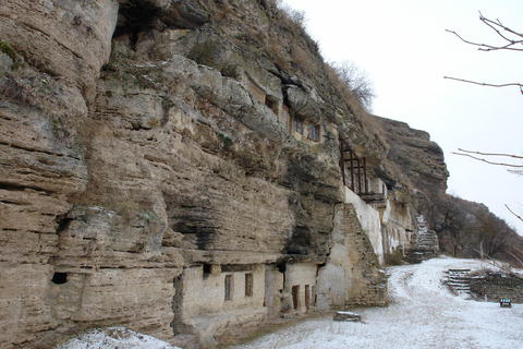 Kiszyniów: wycieczka piesza, klasztor w jaskini i klasztor CurchiKiszyniów: Wycieczka piesza, klasztor jaskiniowy i klasztor Curchi