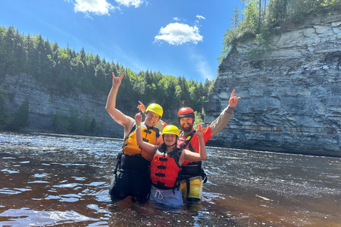 Quebec City: Guided rafting and kayaking 30 minutes from the city – Family Quebec City: Guided Rafting and Kayaking 30 Minutes from the City – Family