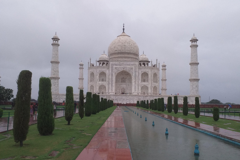 Visite privée de Bombay à Agra le même jour avec vols aller-retourFrais d&#039;entrée au monument+déjeuner+guide+voiture