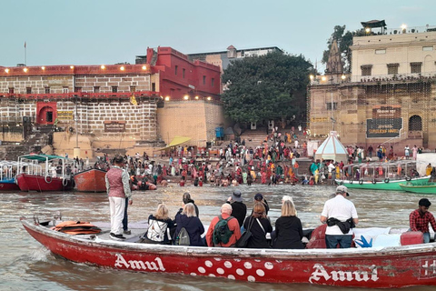 Varanasi: rejs o wschodzie słońca i wycieczka piesza