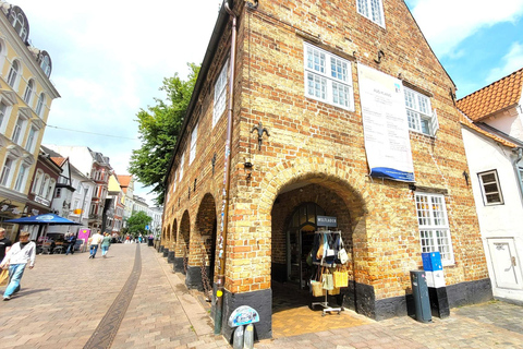 Flensburg: Passeia tranquilamente pelo centro histórico e pelo porto