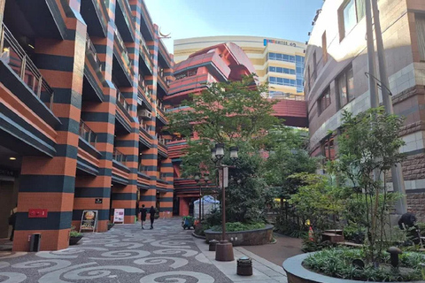 Fukuoka: Nakasu &amp; Hakata River Boat Cruise Guided TourNakasu &amp; Hakata River Boat Cruise Guided Tour