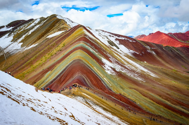 Cusco: Rainbow Mountain & Red Valley Tour with Picnic meals