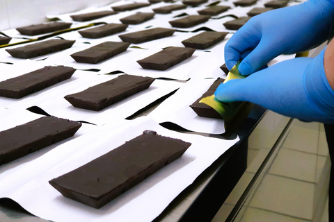 Chocolatier for a day: raw bean to bar chocolate in Modica