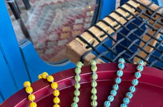 Schmuck-Workshop und unbegrenzter Wein in Madrid