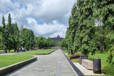 Yogyakarta : La colline de Setumbu et Borobudur : découvrez le lever du soleilVoyage sans le temple de Borobudur