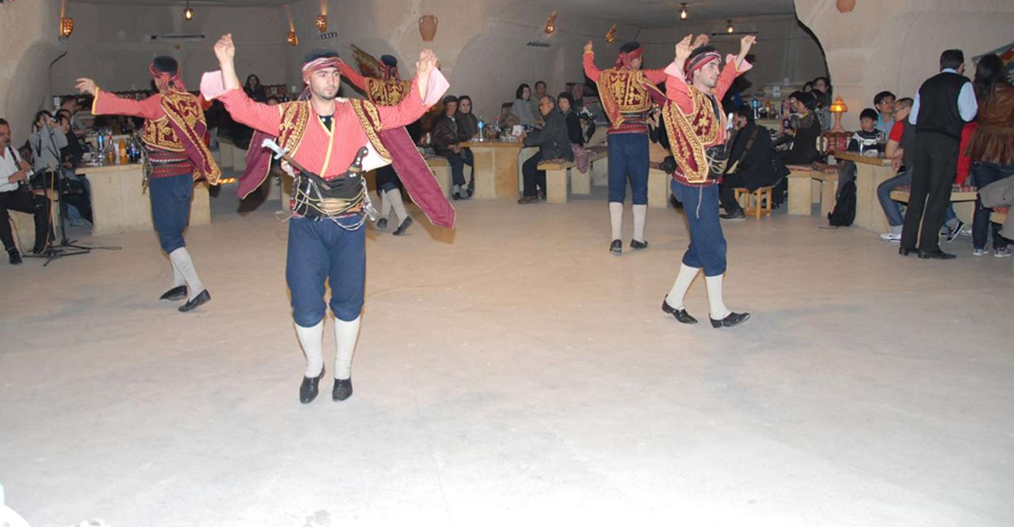 Türkische Nacht der türkischen Kultur in Kappadokien mit Abendessen - Hizvo