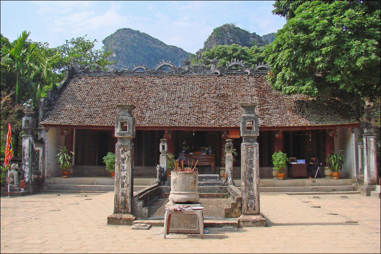 Aldea del Incienso-Tam Coc-Hoa Lu Pequeño Grupo de 9 Desde Hanói