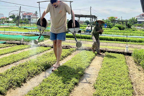 Hoi An: Tra Que Village Tour with Farming & Food