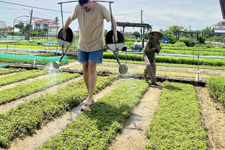 Hoi An: Tra Que Village Tour with Farming & Food
