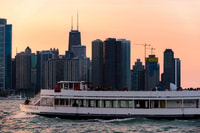 Chicago, 1,5-uurs romantische zonsondergangcruise - Housity