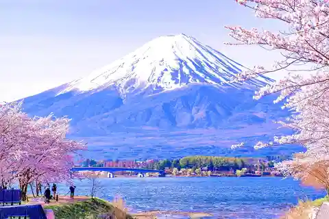 From Tokyo: Mt Fuji 5th Sta. Oshino Hakkai & Onsen Day Tour