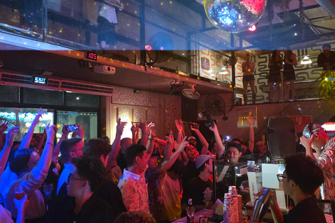 Da Nang: Nightlife Tour & Pub Crawl with Rooftop Bar & Clubs Da Nang: Guided Nightlife Tour with Rooftop, Club, Bar Visit