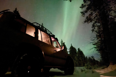 Levi: Nordlichtjagd Private Gruppe - Unbegrenzte KilometerzahlLevi: Private Unbegrenzte Nordlichtjagd 4x4 Truck