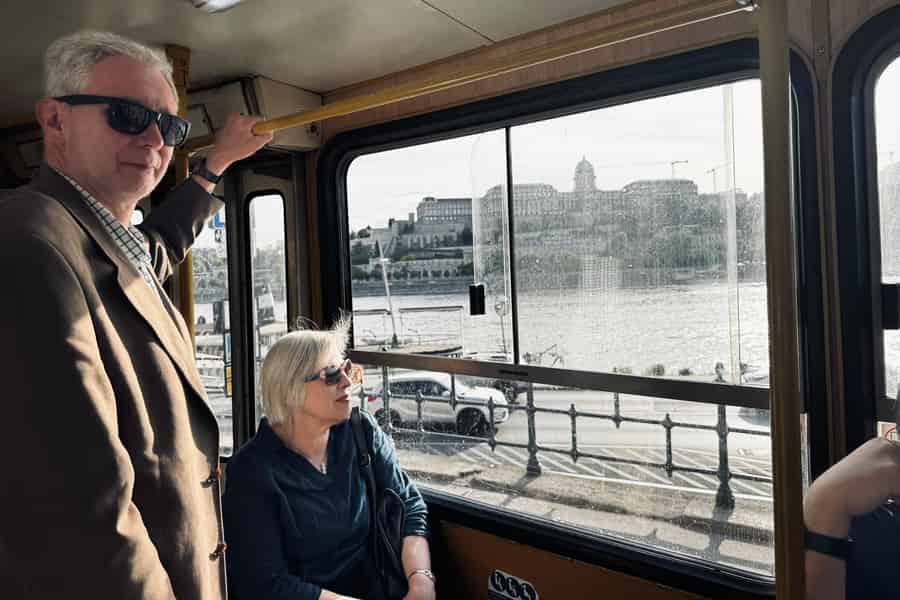 Budapest: Parlament & historische Tour zu den Sehenswürdigkeiten im Stadtzentrum. Foto: GetYourGuide Budapest: Parlament & historische Tour zu den Sehenswürdigkeiten im Stadtzentrum. Foto: GetYourGuide