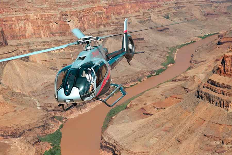 Grand Canyon West Rim: Helikopterflug mit Zwischenlandung. Foto: GetYourGuide
