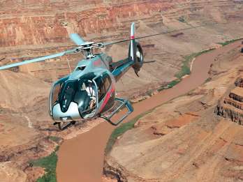 Grand Canyon West Rim: Helikopterflug mit Zwischenlandung